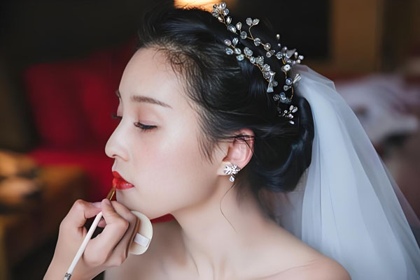 苏州新娘跟妆师|苏州七彩妆彩妆工作室